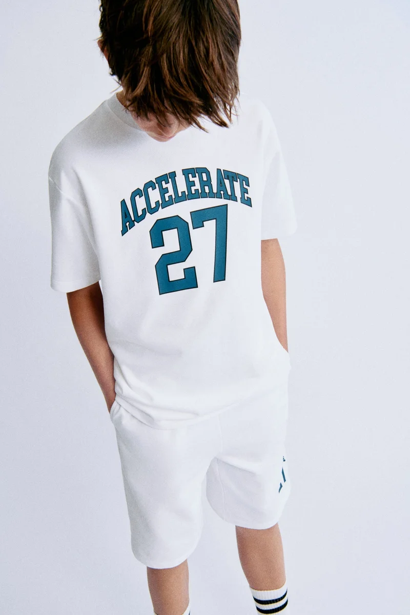 اتش اند ام طقم من تي-شيرت وشورت - قطعتين